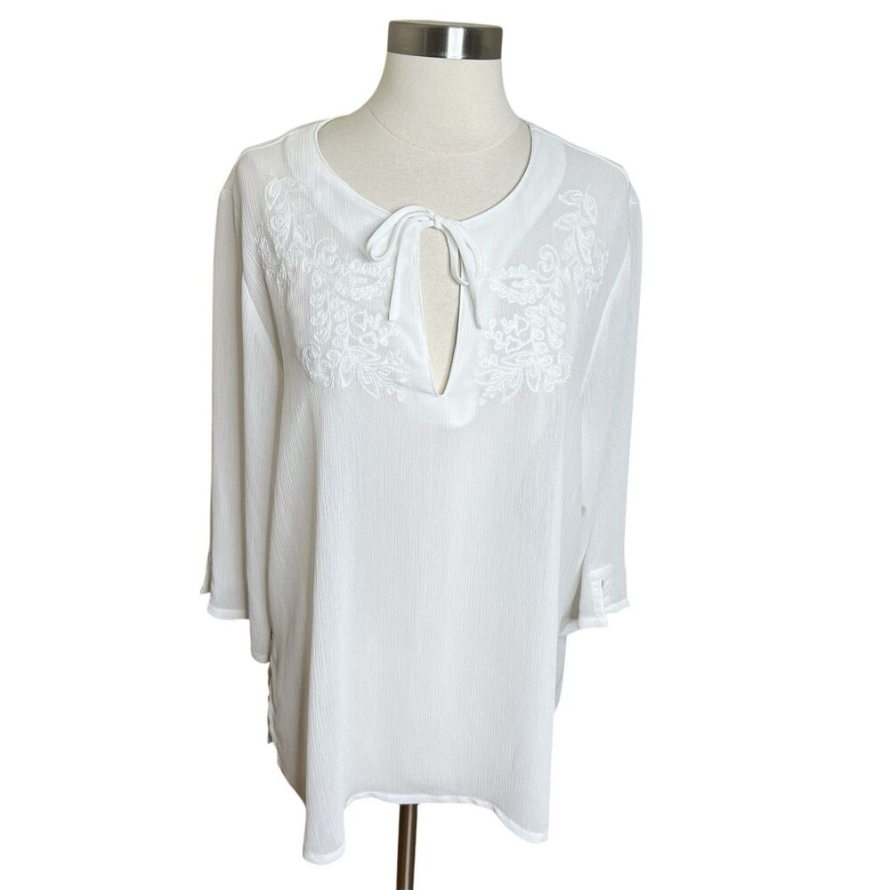 3/$25 VTG Blouse Womens Large White 3/4 Sleeve Embroidered Keyhole Tie Sheer